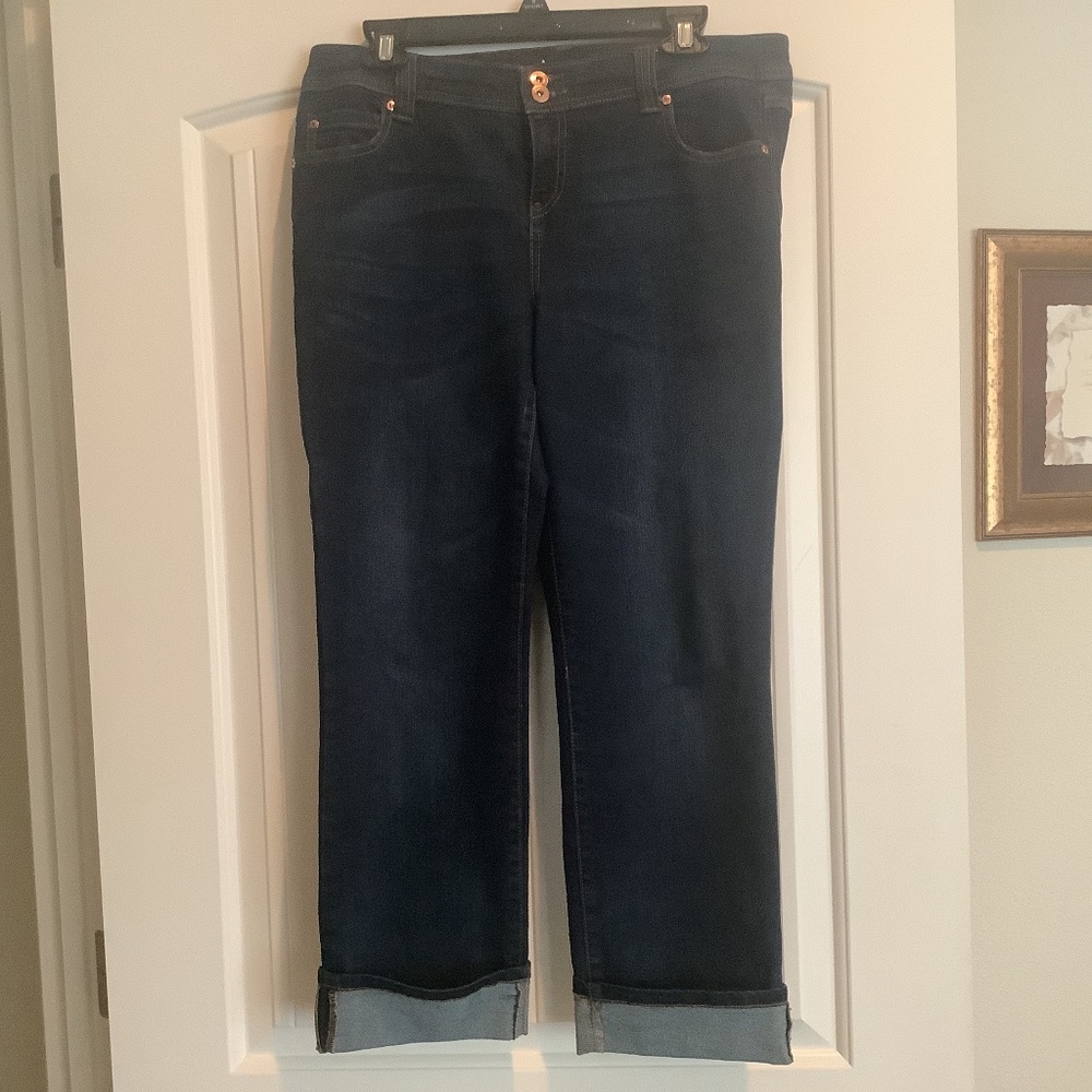 INC  Straight Leg Cropped Jeans